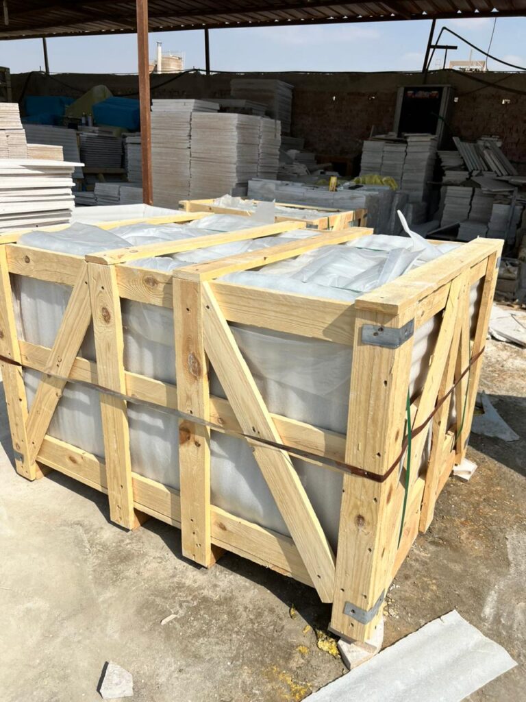 Packing 70de51ef a433 4fa9 b110 2d084d1f4e4f