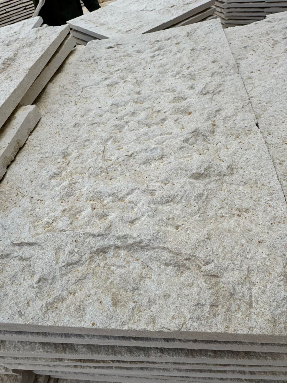 Rock & Split Face whatsapp image 2025 11 30 at 11.46.39